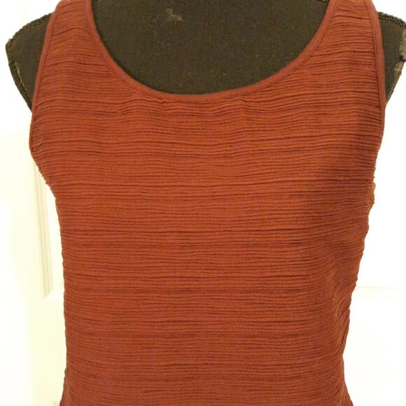 NWT Ann Taylor Dark Burgendy Red Tank Size Small - Picture 3 of 9